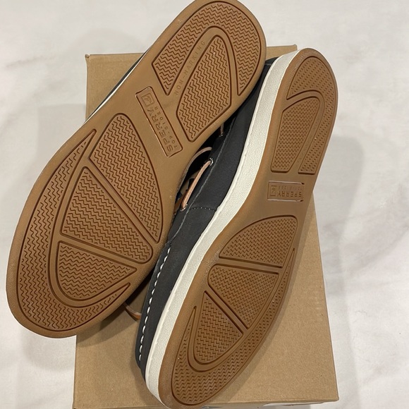 New, never worn SPERRY boat shoe, boys, grey - Picture 3 of 4